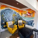 The Island Hostel & Cafe